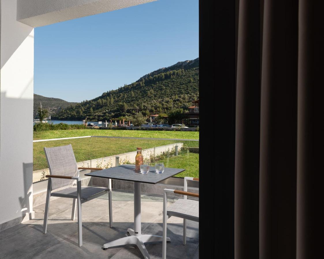 Notia Luxury Living Aparthotel Porto Koufo Exterior photo