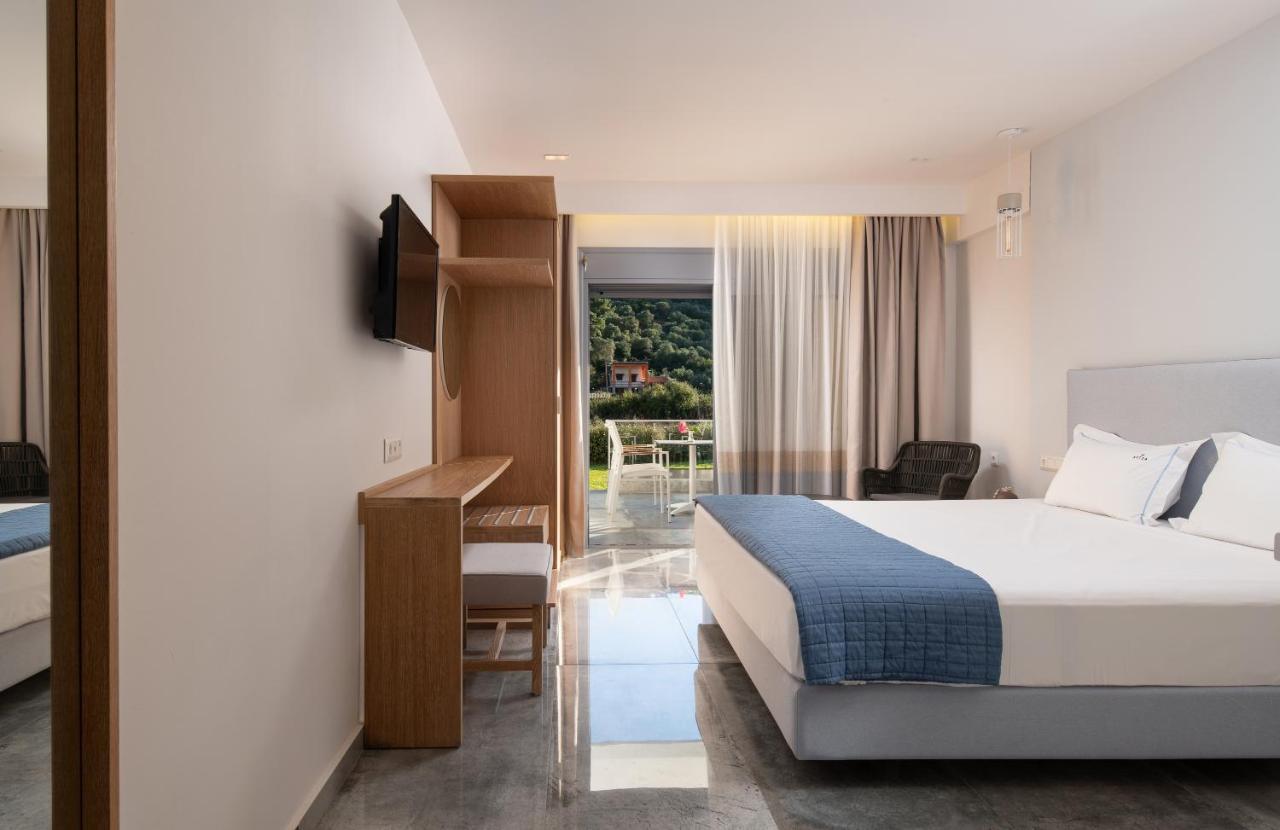Notia Luxury Living Aparthotel Porto Koufo Room photo